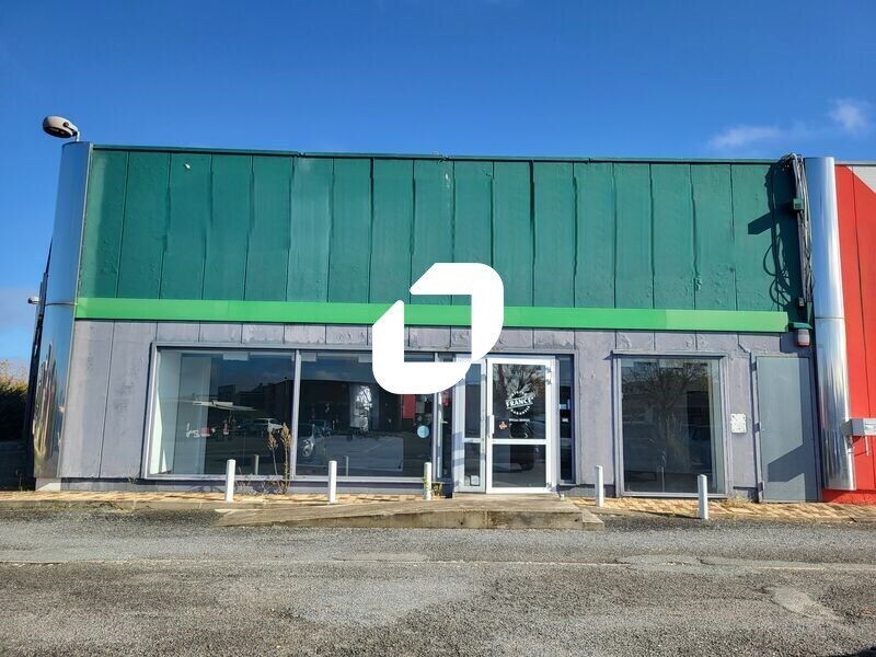 Retail in Mérignac for lease Building Photo- Image 1 of 9