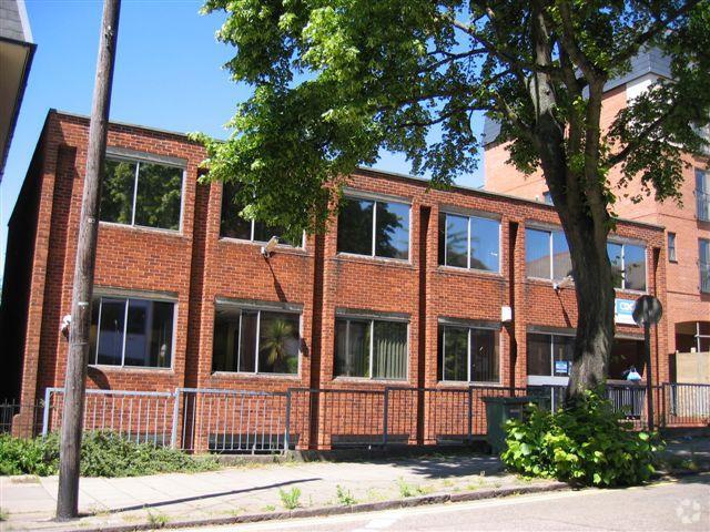 20-22 Station Rd, Kettering for sale - Primary Photo - Image 1 of 6