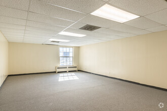 7364-7390 Reading Rd, Cincinnati, OH for lease Interior Photo- Image 1 of 1