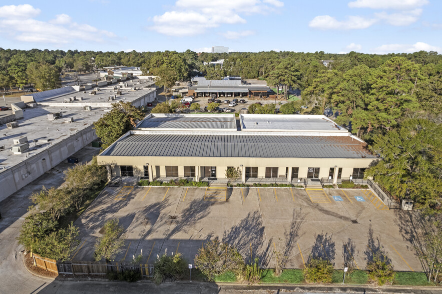 1214 Stonehollow Dr, Kingwood, TX for sale - Aerial - Image 2 of 36