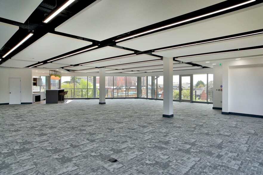 14 Castle Hl, Maidenhead for lease - Building Photo - Image 3 of 11