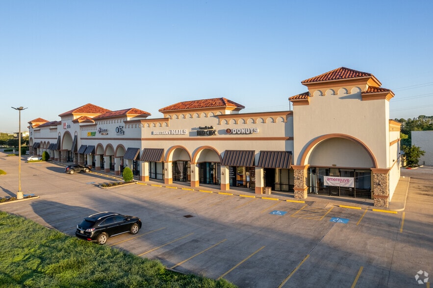 1600 W League City Pky, League City, TX for lease - Primary Photo - Image 1 of 9
