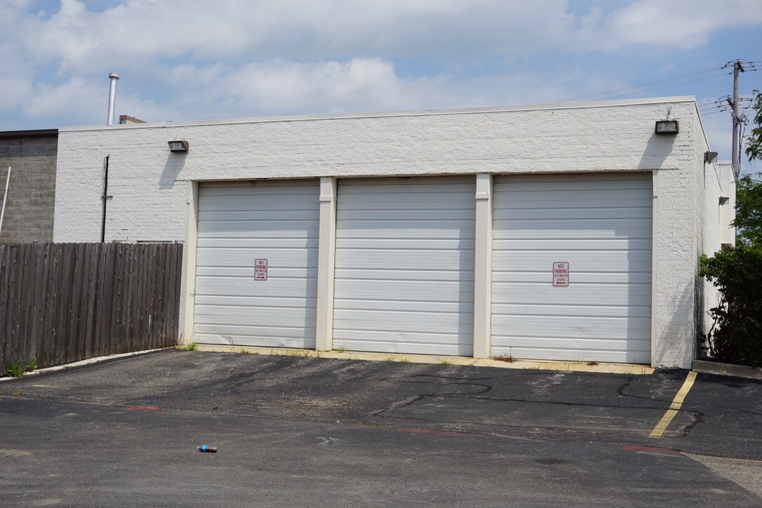 809811 W Higgins Rd, Schaumburg, IL 60195