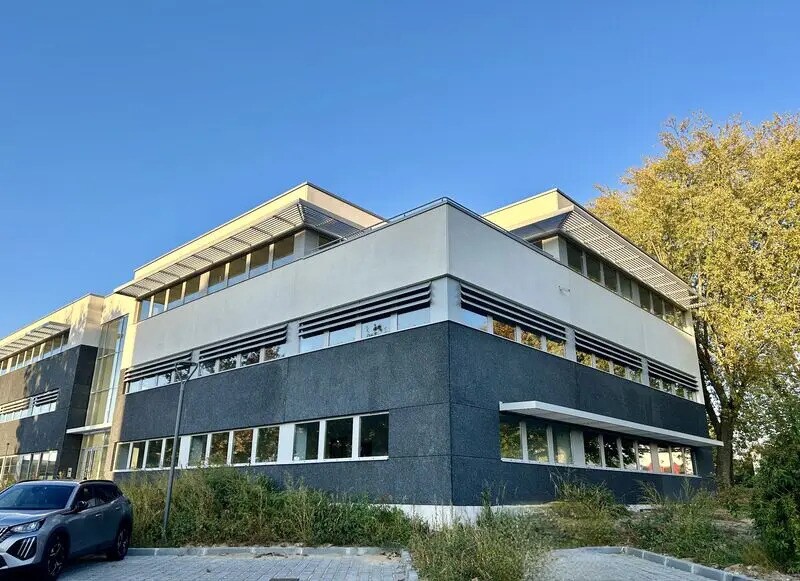 Office in Mont-Saint-Aignan for lease Building Photo- Image 1 of 16