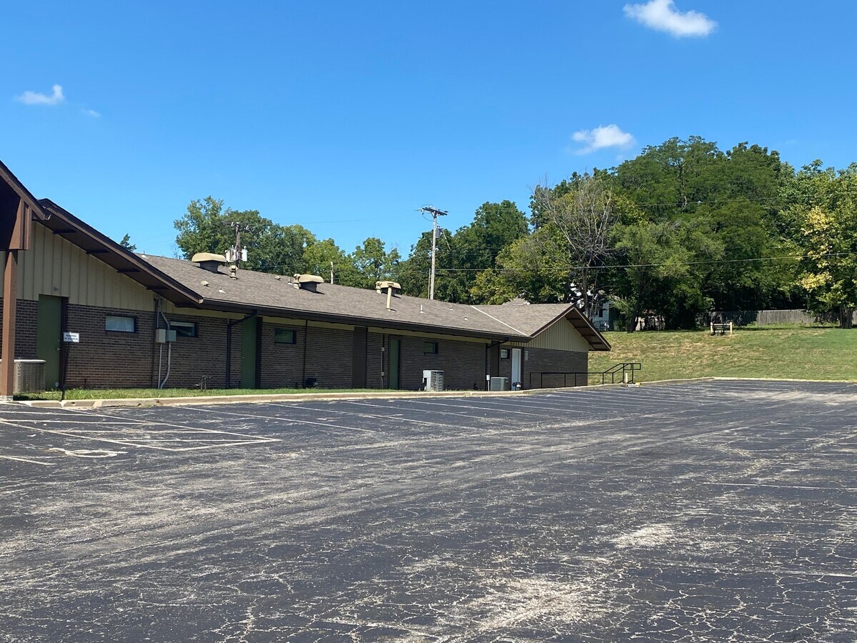 5601 NE Antioch Rd, Gladstone, MO 64119