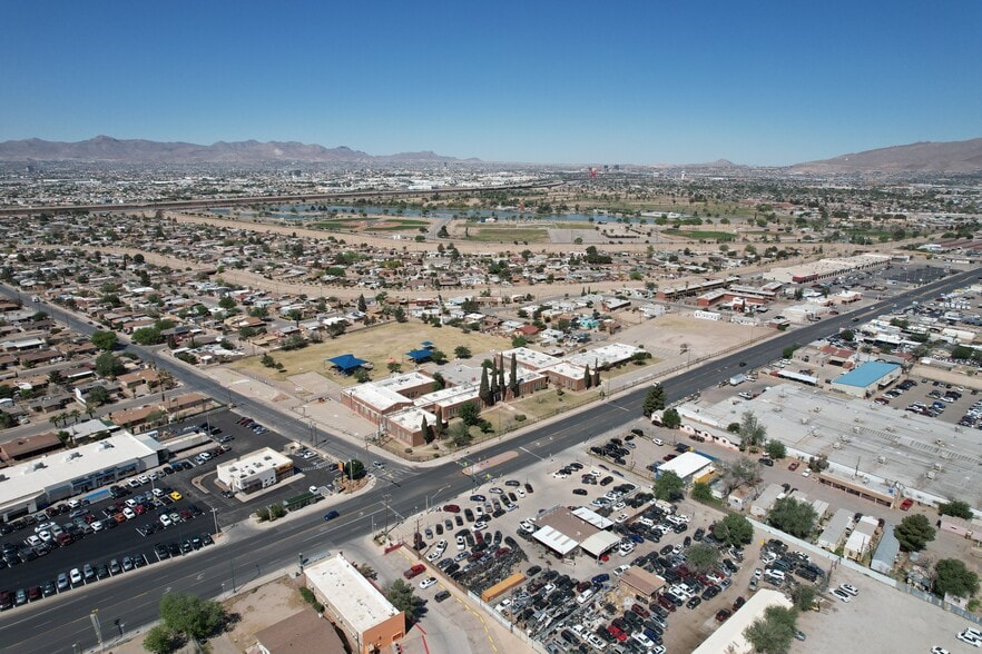 7090 Alameda Ave, El Paso, TX for lease - Building Photo - Image 2 of 14