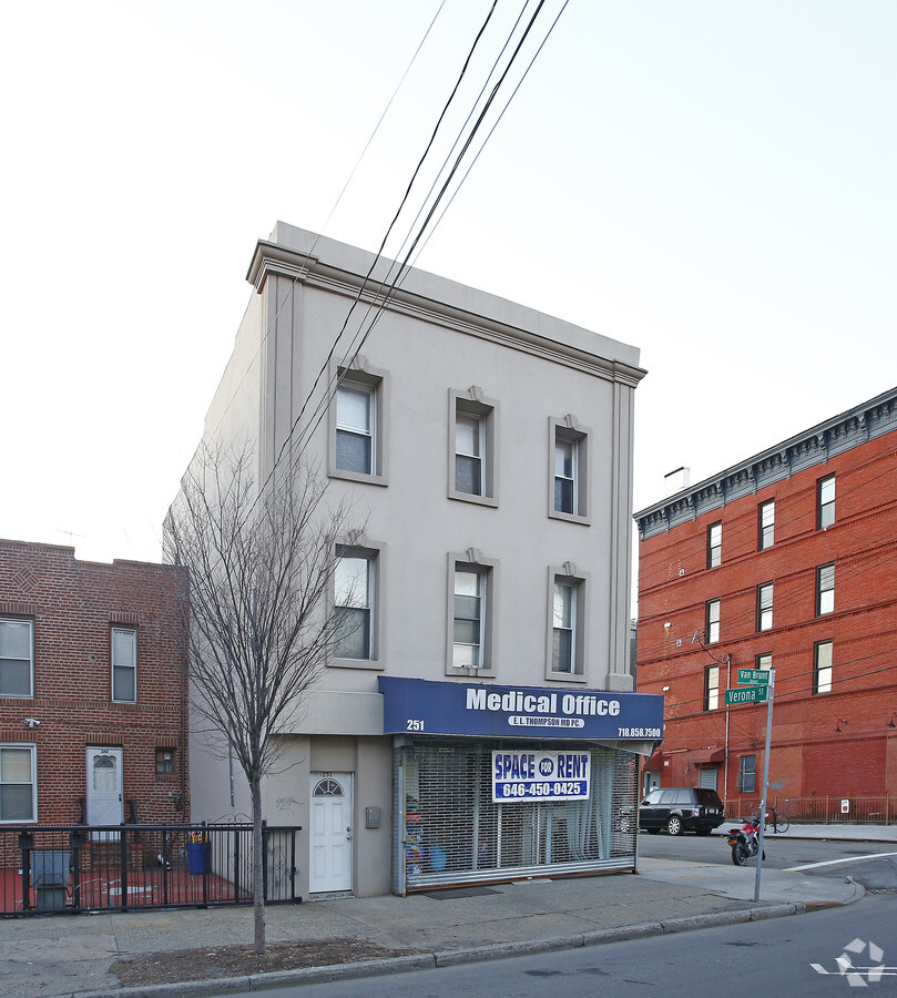 251 Van Brunt St, Brooklyn, NY 11231 | LoopNet