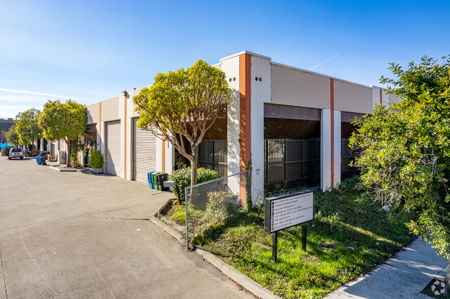 1555 Burke Ave, San Francisco, CA for lease - Primary Photo - Image 1 of 3