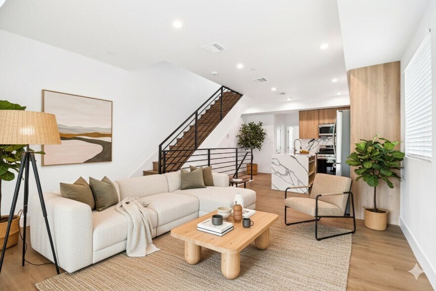 4512 St Elmo Dr, Los Angeles, CA for sale - Building Photo - Image 3 of 34