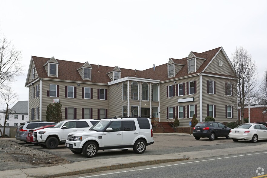 17 Cocasset St, Foxborough, MA for sale - Primary Photo - Image 1 of 1