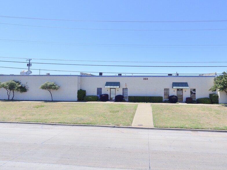 209 S Kirby St, Garland, TX for lease - Building Photo - Image 2 of 13