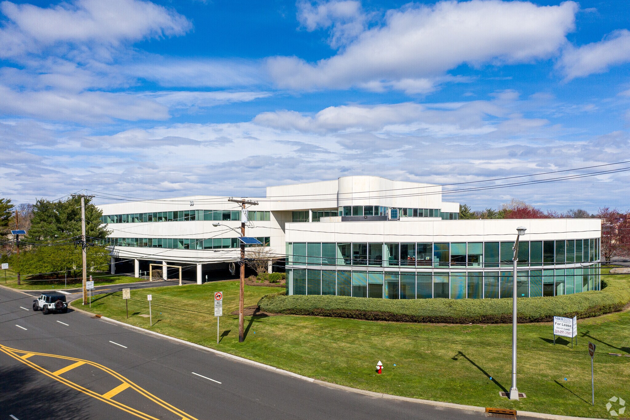 30 Two Bridges Rd, Fairfield, NJ 07004 The Atrium at Fairfield