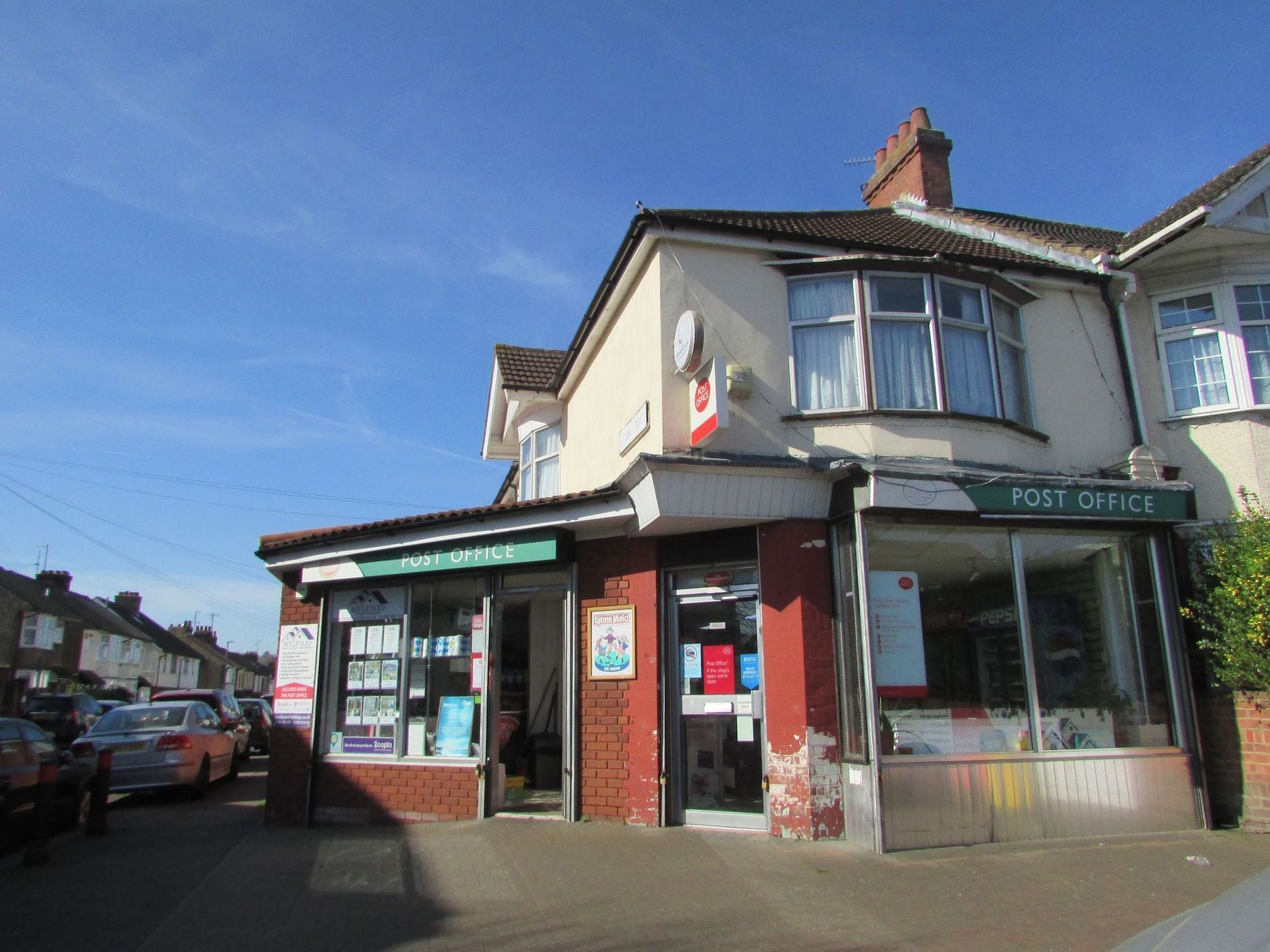 293 Dunstable Rd, Luton for sale Building Photo- Image 1 of 10