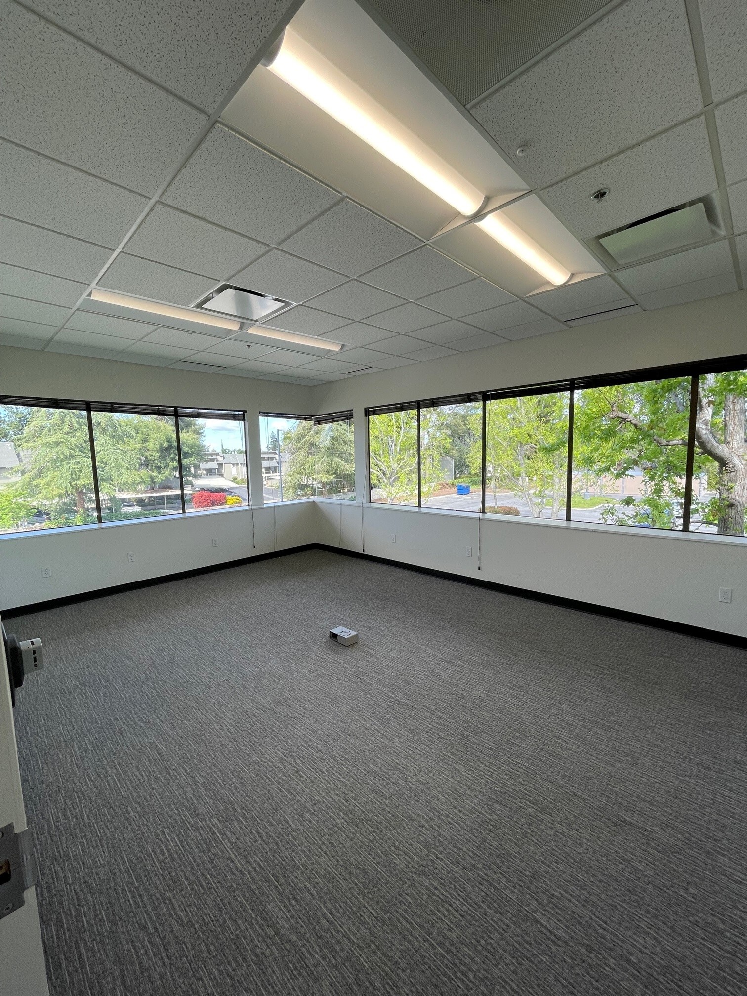 5500 Ming Ave, Bakersfield, CA for lease Interior Photo- Image 1 of 14