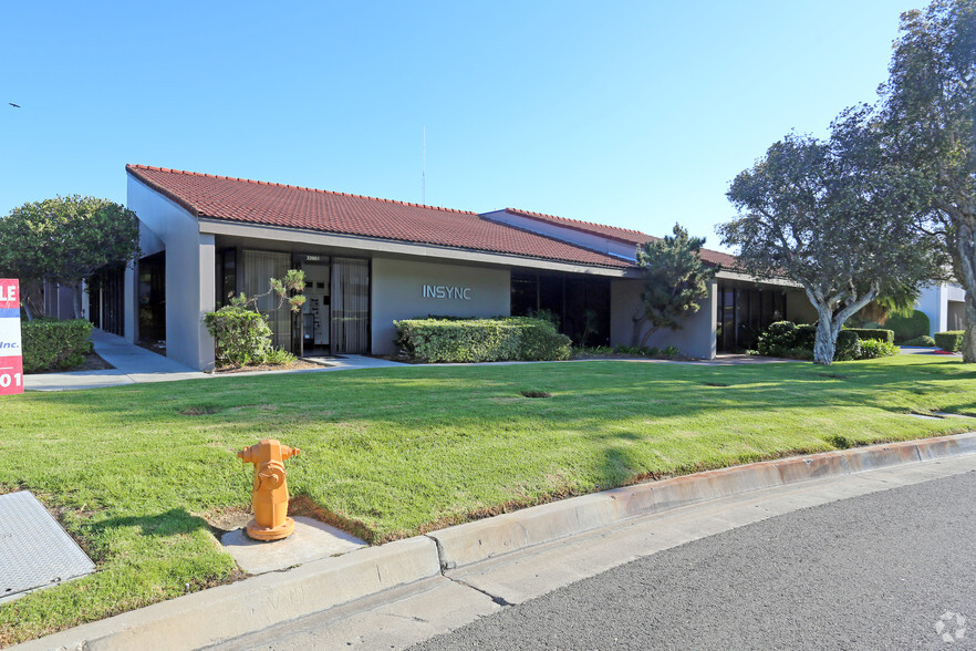 22951-22969 La Cadena Dr, Laguna Hills, CA for lease - Building Photo - Image 1 of 5