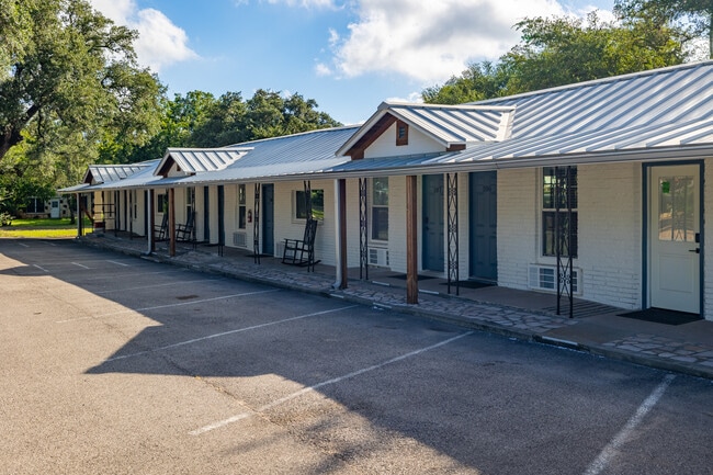 More details for 902 Main St, Blanco, TX - Office/Retail for Lease