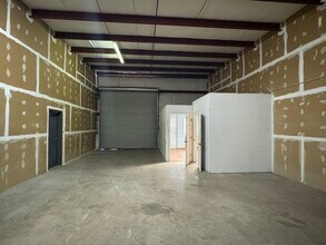 122 SW Midtown Pl, Lake City, FL for lease Interior Photo- Image 1 of 7
