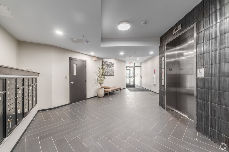 2223 Lee Rd, Cleveland, OH for lease - Interior Photo - Image 3 of 31