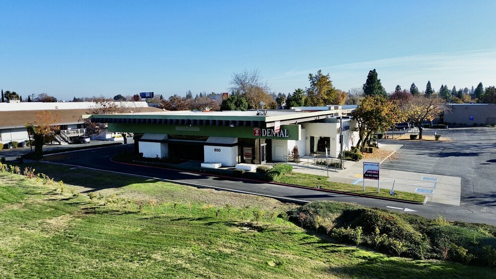 850 W March Ln, Stockton, CA for lease - Building Photo - Image 1 of 9