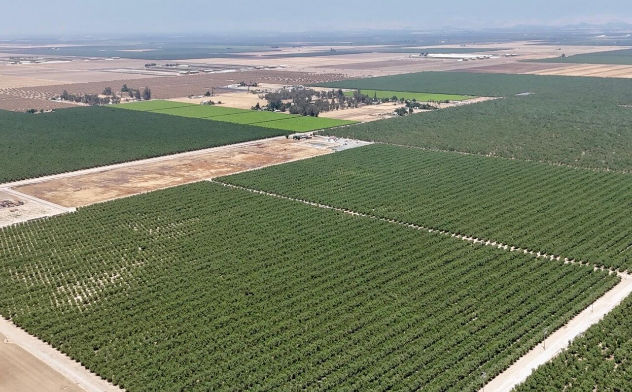 Road 140 & 80 ave, Pixley, CA for sale Primary Photo- Image 1 of 2