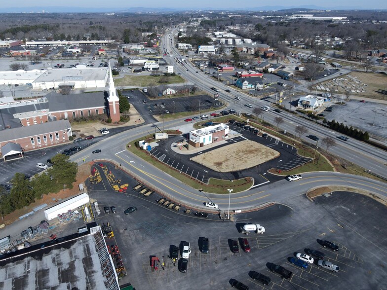 200 S Main St, Mauldin, SC for sale - Building Photo - Image 1 of 1