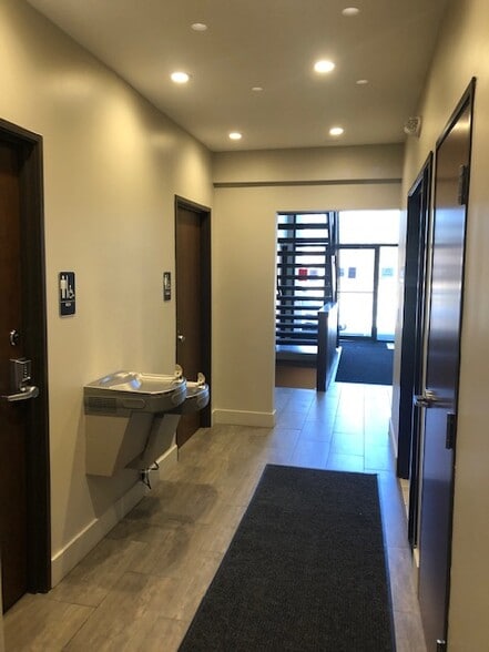 26657 Woodward Ave, Huntington Woods, MI for lease - Building Photo - Image 2 of 3