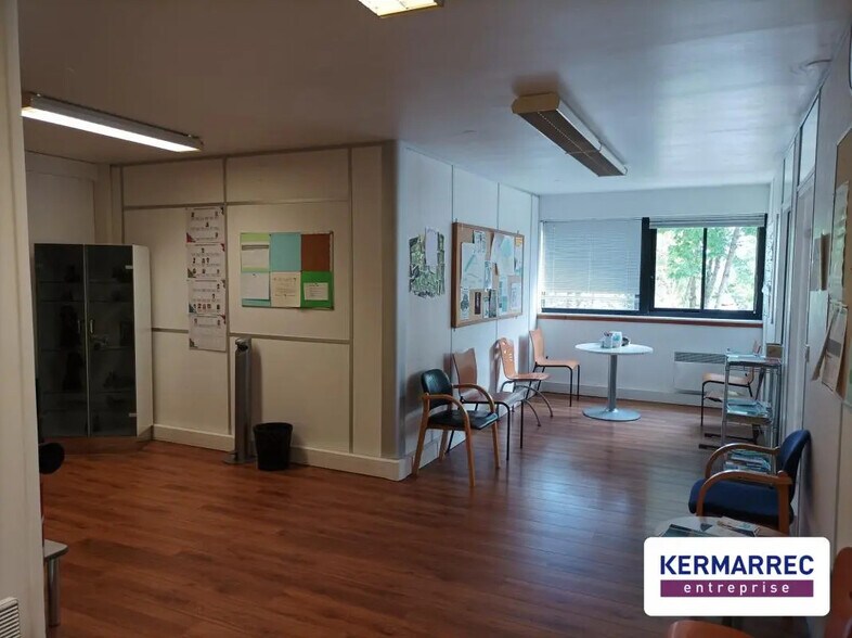 Office in Orvault for lease - Building Photo - Image 3 of 5