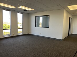 1650 S Amphlett Blvd, San Mateo, CA for lease Building Photo- Image 2 of 3