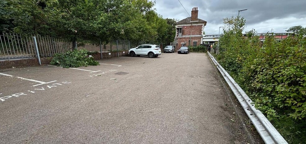 Drummond Dr, Southampton for lease - Building Photo - Image 2 of 2