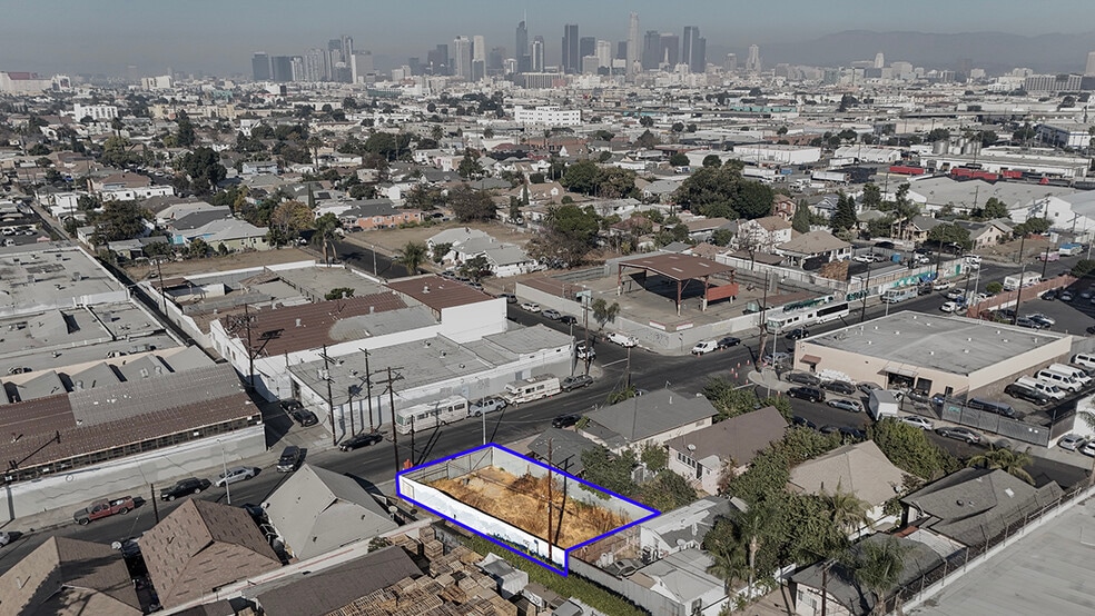 2212 Compton Ave, Los Angeles, CA for sale - Building Photo - Image 1 of 5