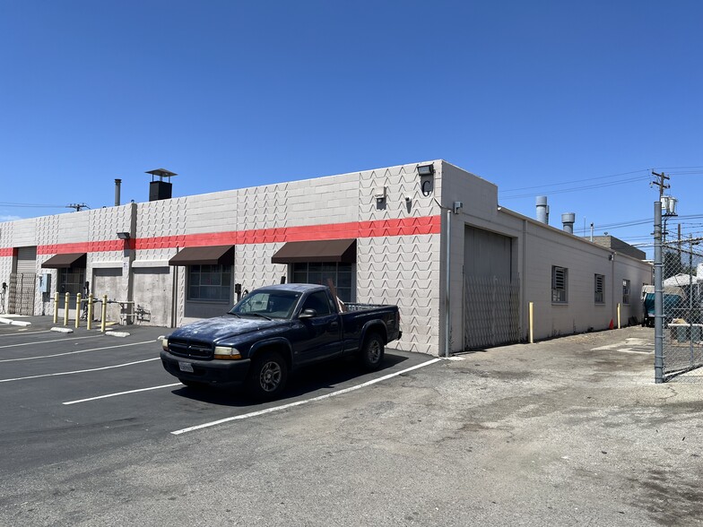 1773 W Lincoln Ave, Anaheim, CA for lease - Building Photo - Image 1 of 2