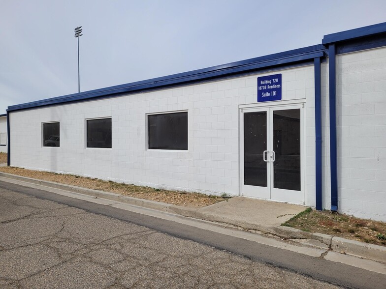 18708 Readiness St, Victorville, CA for lease - Building Photo - Image 1 of 14