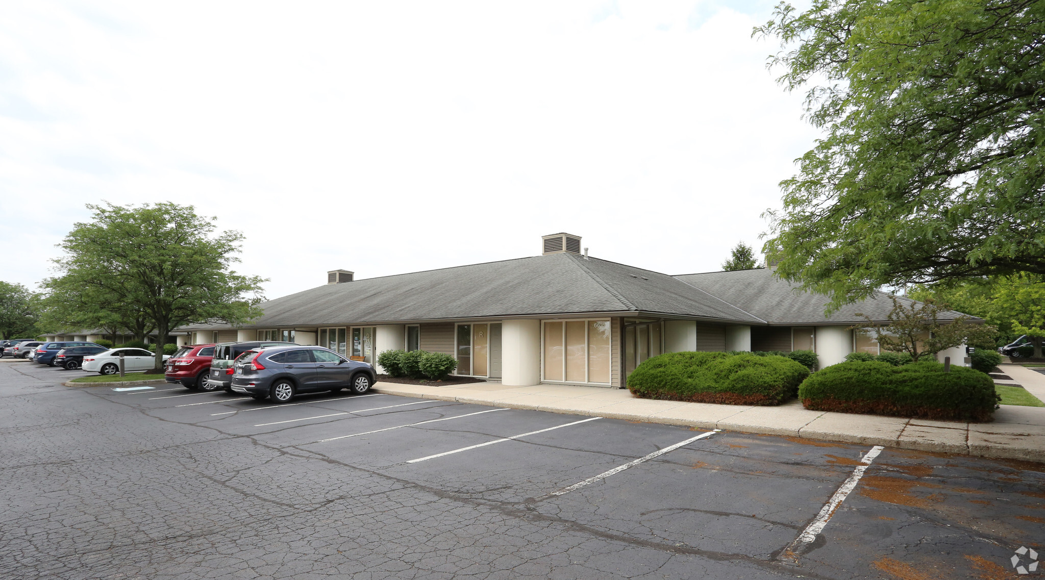 6631 Commerce Pky, Dublin, OH for lease Building Photo- Image 1 of 31