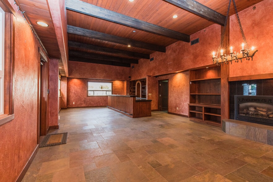 1215 W Poplar St, Walla Walla, WA for lease - Building Photo - Image 2 of 20