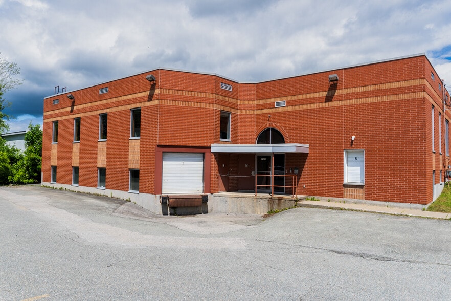 786 St King E, Sherbrooke, QC for sale - Building Photo - Image 2 of 38