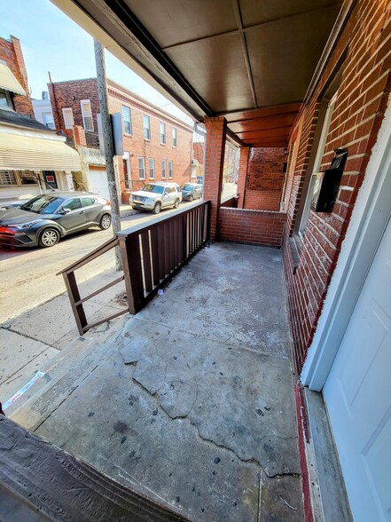 Croskey Portfolio portfolio of 3 properties for sale on LoopNet.com - Building Photo - Image 2 of 16