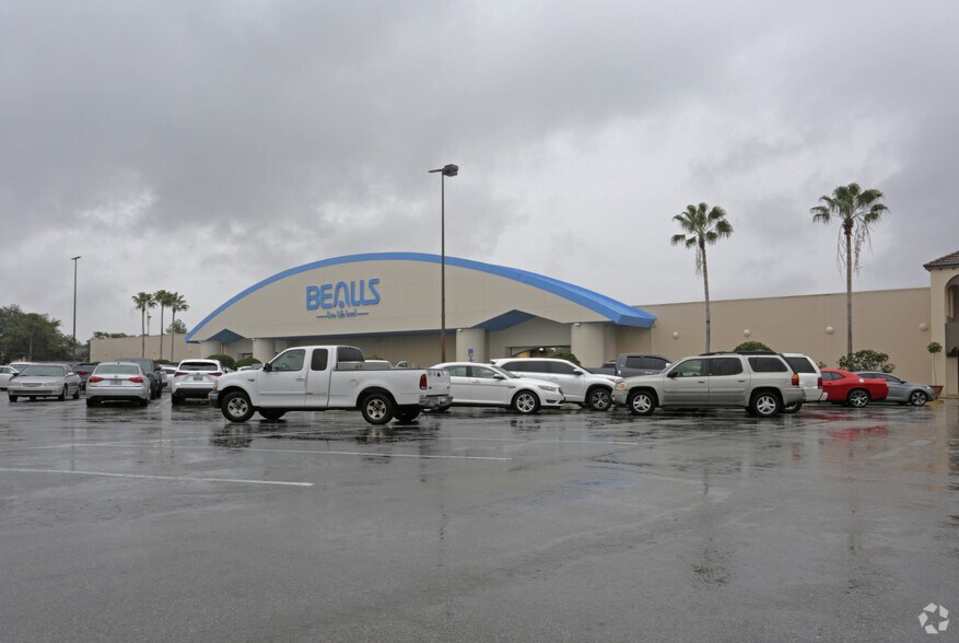 6355 W Manatee Ave, Bradenton, FL for sale - Primary Photo - Image 1 of 1