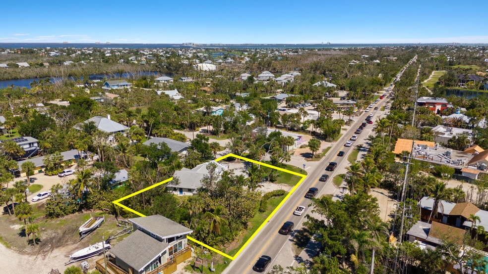 1544 Periwinkle Way & 905 Fitzhugh St portfolio of 2 properties for sale on LoopNet.com - Building Photo - Image 3 of 50