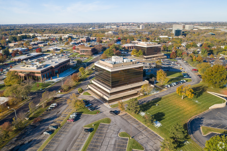 8400 W 110th St, Overland Park, KS for lease - Aerial - Image 2 of 29