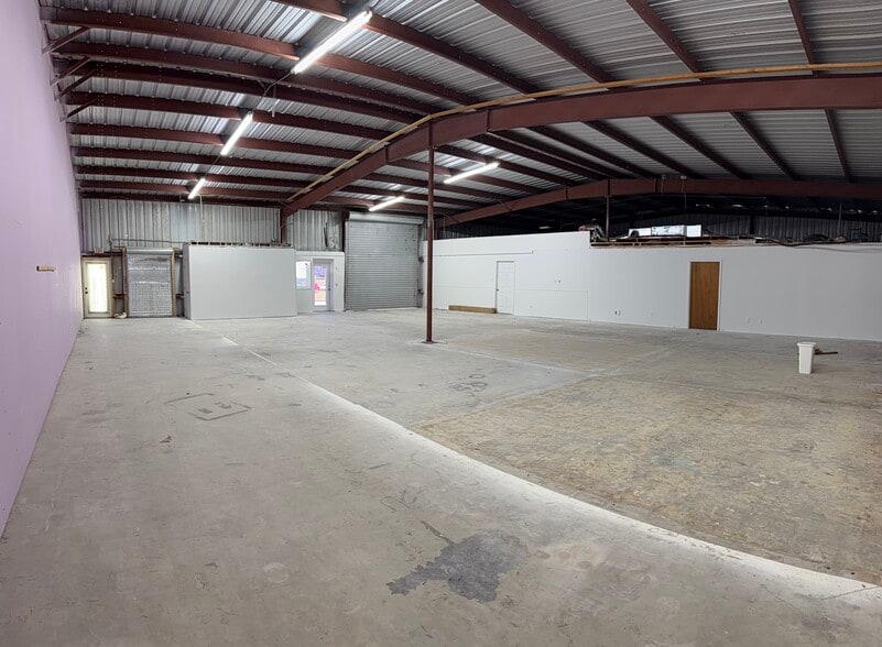 618 Washburn Rd, Melbourne, FL for lease - Building Photo - Image 3 of 8
