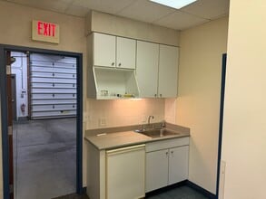 5970 Cochran Rd, Solon, OH for lease Building Photo- Image 2 of 10