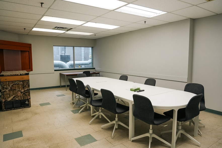 3363 Davis Rd., Thorold, ON for lease - Building Photo - Image 2 of 12