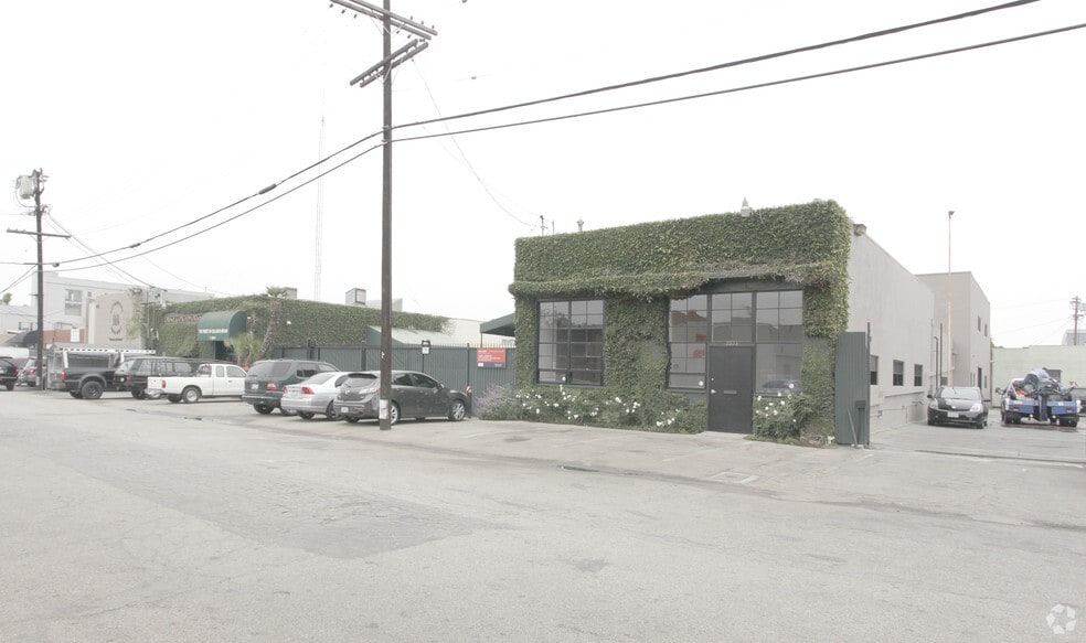2233-2241 Federal Ave, Los Angeles, CA for sale - Primary Photo - Image 1 of 2