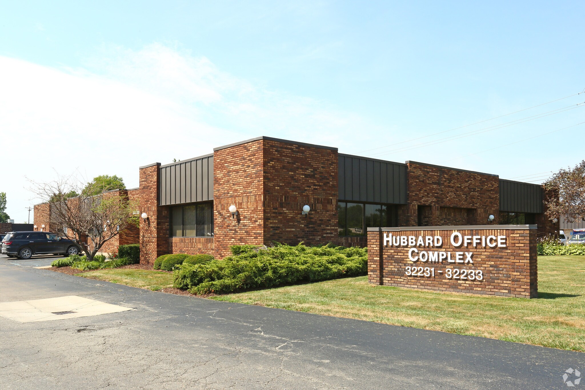 32233 Schoolcraft Rd, Livonia, MI for sale Primary Photo- Image 1 of 1