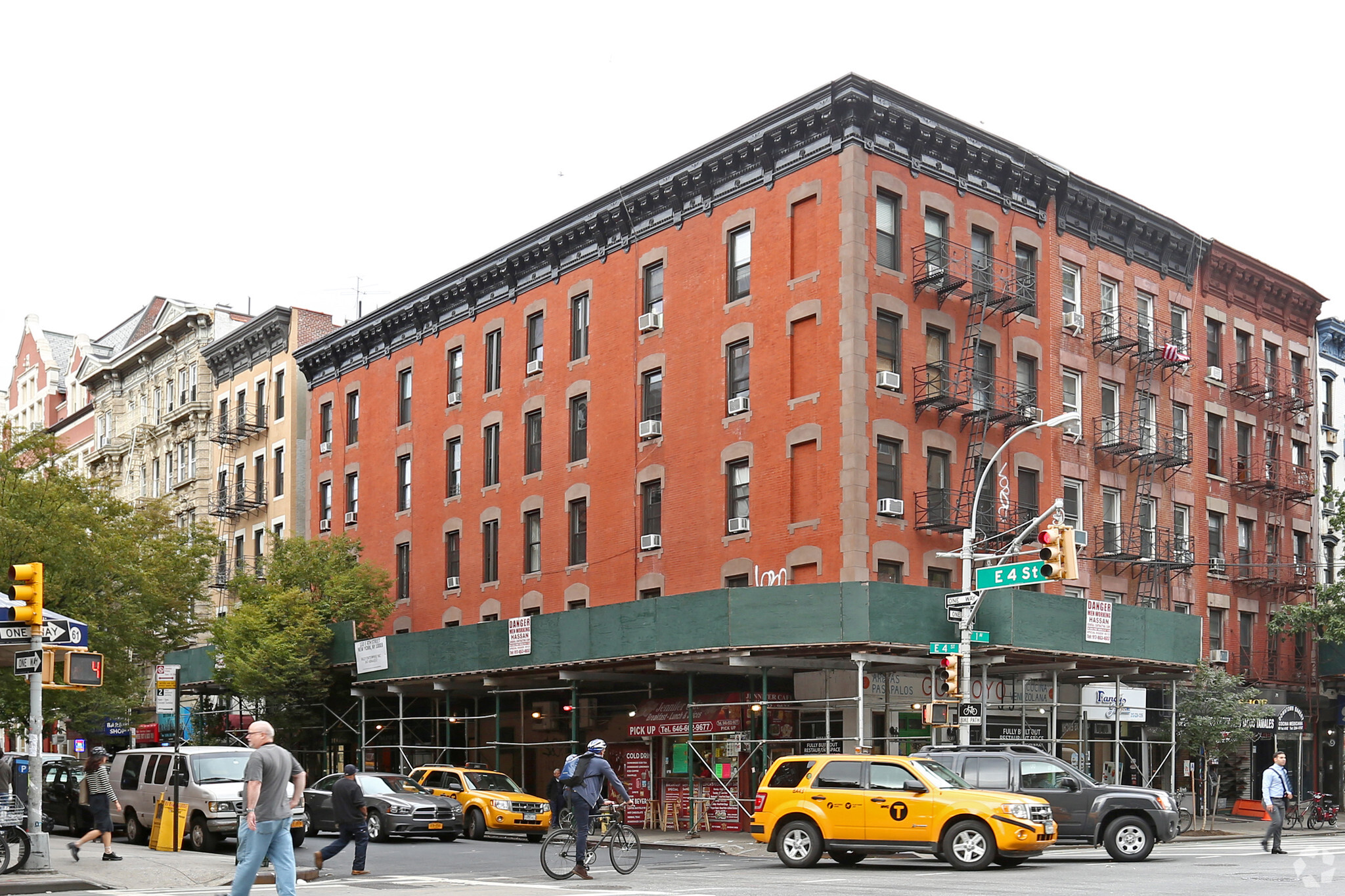 133 E 4th St, New York, NY for sale Primary Photo- Image 1 of 1