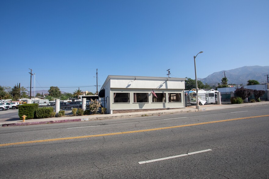 6927 Foothill Blvd, Tujunga, CA for sale - Primary Photo - Image 1 of 1