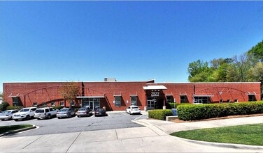 2923 S Tryon St, Charlotte, NC for lease Building Photo- Image 1 of 5