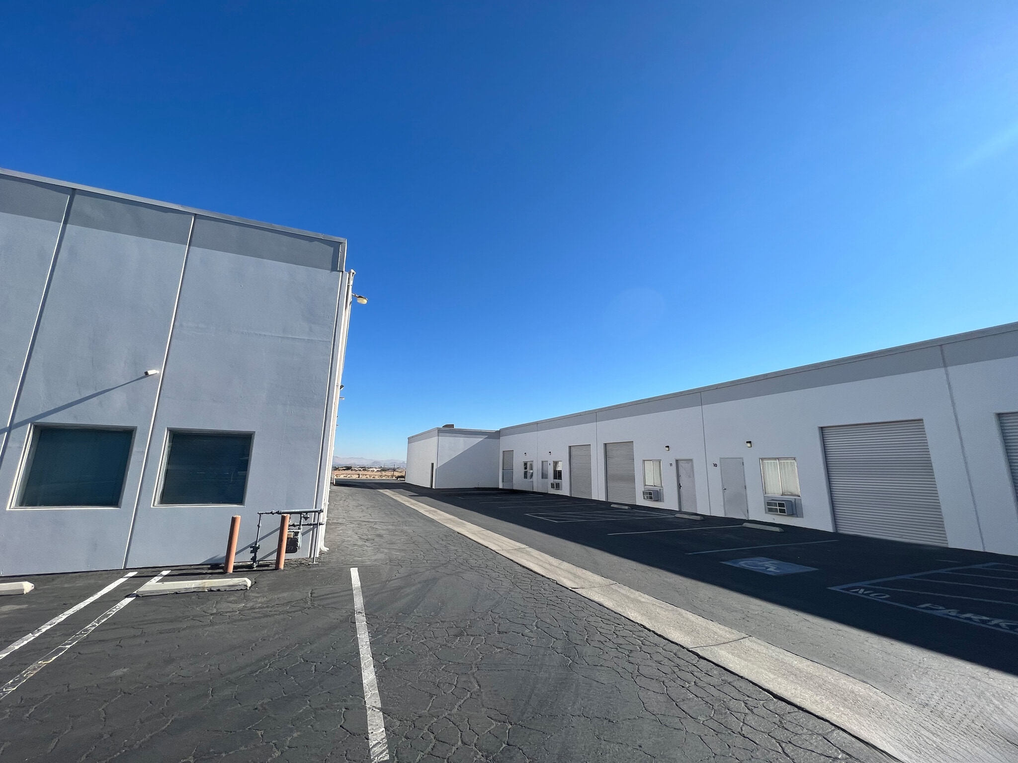 17525 Alder St, Hesperia, CA for lease Interior Photo- Image 1 of 1