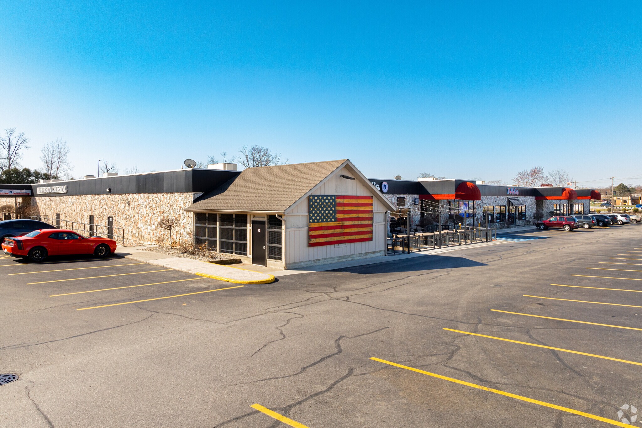 6101 W Jefferson Blvd, Fort Wayne, IN for sale Primary Photo- Image 1 of 1