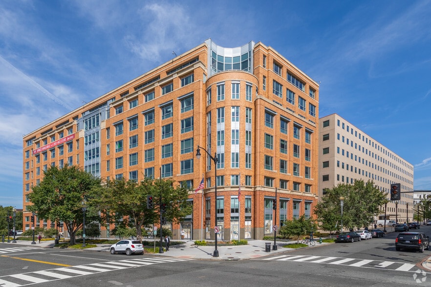 601 New Jersey Ave NW, Washington, DC for lease - Primary Photo - Image 1 of 18